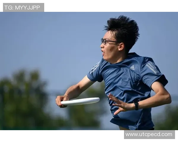 赛后分析:上海飞盘队与重庆飞盘队的耐力对决全景回顾 赛后分析:上海飞盘队与重庆飞盘队的耐力对决全景回顾