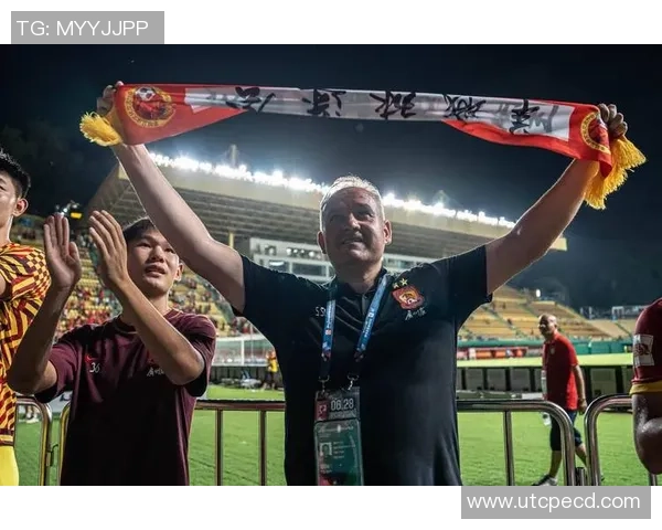 飞盘战术解析广州飞盘队如何构建整体压制体系与战术优势 飞盘战术解析广州飞盘队如何构建整体压制体系与战术优势